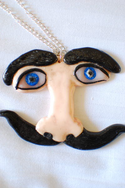 moustache_man_necklace